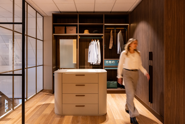 Take a look inside the showroom of furniture maker De Stoof with HIGOLD walk-in wardrobe