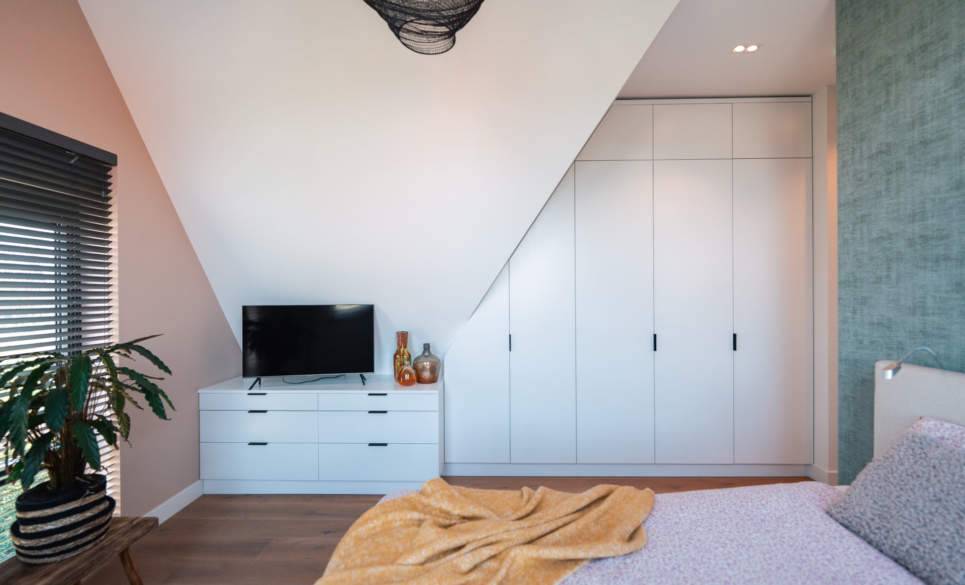 Binnenkijken in een woning in Pijnacker met meubels op maat