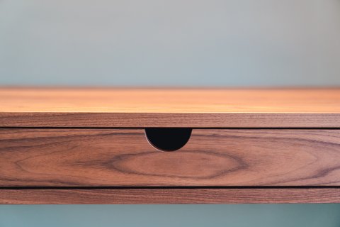 Perfect afgewerkte meubels van massief hout, kasten, eettafels en veel meer De Stoof in Den Haag